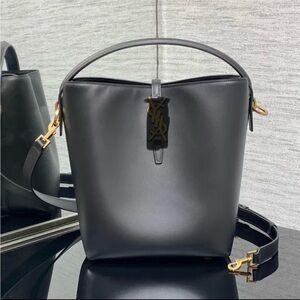 BLACK LEATHER LUXURY BUCKET HANDBAG/CROSSBODY